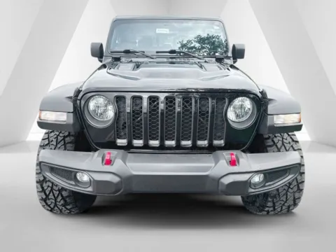 Photos of 2023 Jeep Gladiator Rubicon for sale in Waverly, OH at Hometown Chevrolet