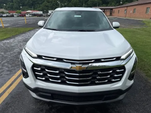Photos of 2026 Chevrolet Equinox LT for sale in Waverly, OH at Hometown Chevrolet