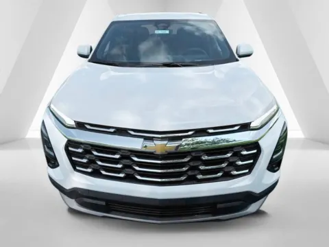 Photos of 2026 Chevrolet Equinox LT for sale in Waverly, OH at Hometown Chevrolet