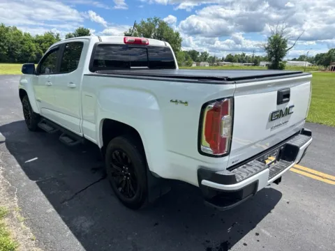 More photos of 2022 GMC Canyon Elevation at Hometown Chevrolet, OH