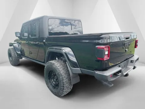 More photos of 2021 Jeep Gladiator Overland at Hometown Chevrolet, OH