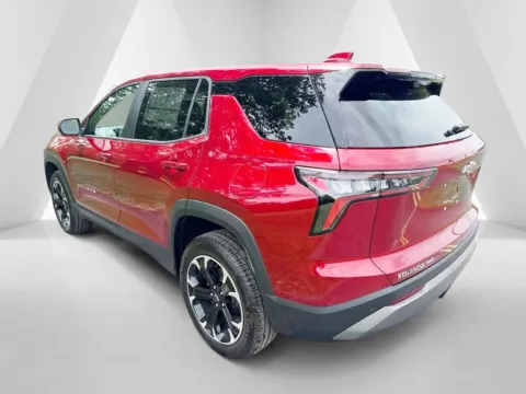 More photos of 2026 Chevrolet Equinox LT at Hometown Chevrolet, OH