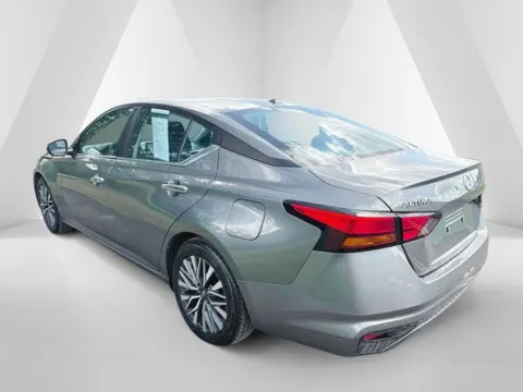 More photos of 2024 Nissan Altima 2.5 SV at Hometown Chevrolet, OH