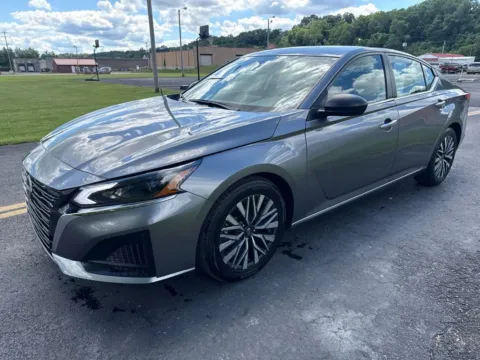 Another view of 2024 Nissan Altima 2.5 SV for sale in Waverly, OH at Hometown Chevrolet