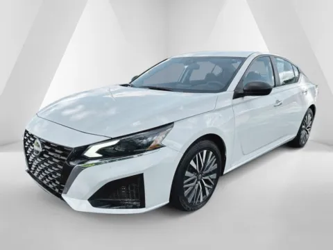 Another view of 2024 Nissan Altima 2.5 SV for sale in Waverly, OH at Hometown Chevrolet