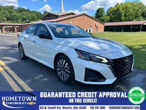 White 2024 Nissan Altima 2.5 SV for sale in Waverly, OH