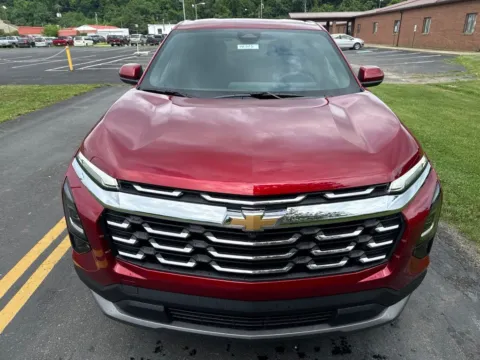 Photos of 2026 Chevrolet Equinox LT for sale in Waverly, OH at Hometown Chevrolet