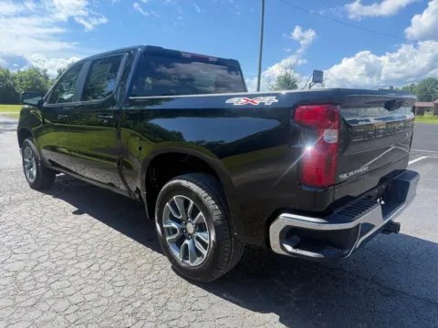 More photos of 2026 Chevrolet Silverado 1500 LT at Hometown Chevrolet, OH
