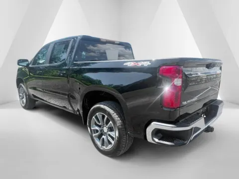 More photos of 2026 Chevrolet Silverado 1500 LT at Hometown Chevrolet, OH