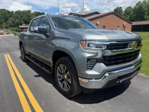Gray 2026 Chevrolet Silverado 1500 LT for sale in Waverly, OH