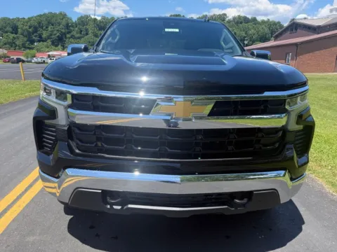 Photos of 2026 Chevrolet Silverado 1500 LT for sale in Waverly, OH at Hometown Chevrolet