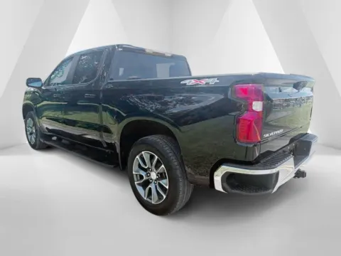 More photos of 2026 Chevrolet Silverado 1500 LT at Hometown Chevrolet, OH