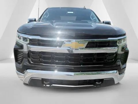 Photos of 2026 Chevrolet Silverado 1500 LT for sale in Waverly, OH at Hometown Chevrolet