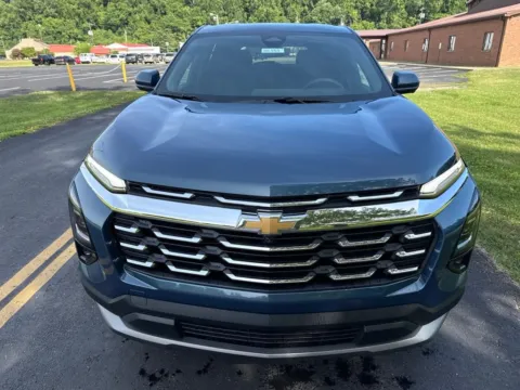Photos of 2026 Chevrolet Equinox LT for sale in Waverly, OH at Hometown Chevrolet