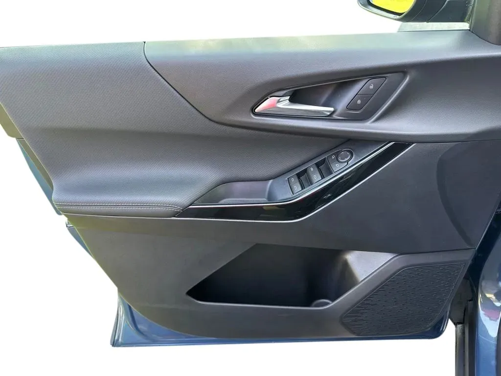 2026 Chevrolet Equinox LT - Photo 11