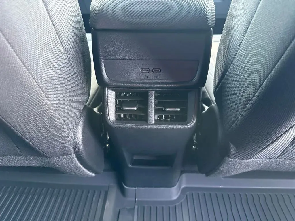 2026 Chevrolet Equinox LT - Photo 32