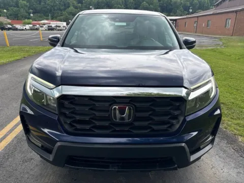 Photos of 2023 Honda Passport EX-L for sale in Waverly, OH at Hometown Chevrolet