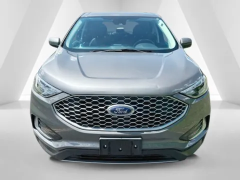 Photos of 2024 Ford Edge SEL for sale in Waverly, OH at Hometown Chevrolet
