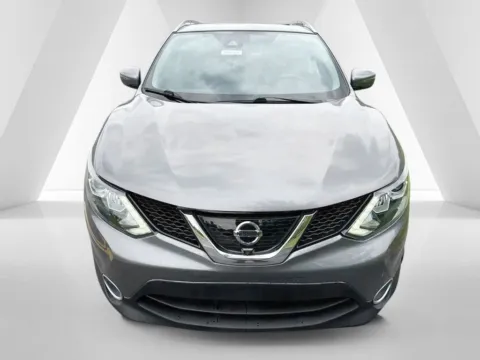 Photos of 2017 Nissan Rogue Sport SL for sale in Waverly, OH at Hometown Chevrolet