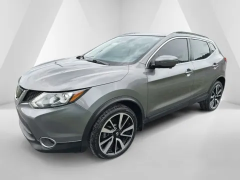 Another view of 2017 Nissan Rogue Sport SL for sale in Waverly, OH at Hometown Chevrolet