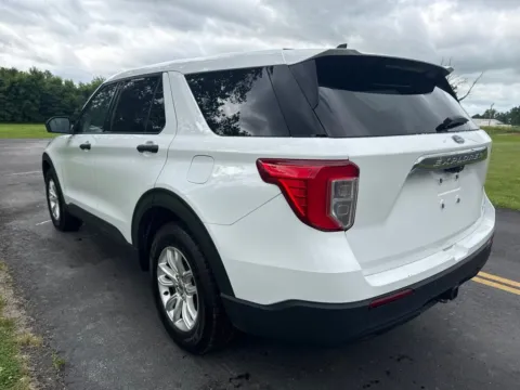 More photos of 2021 Ford Explorer at Hometown Chevrolet, OH