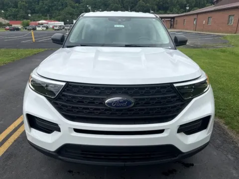 Photos of 2021 Ford Explorer for sale in Waverly, OH at Hometown Chevrolet