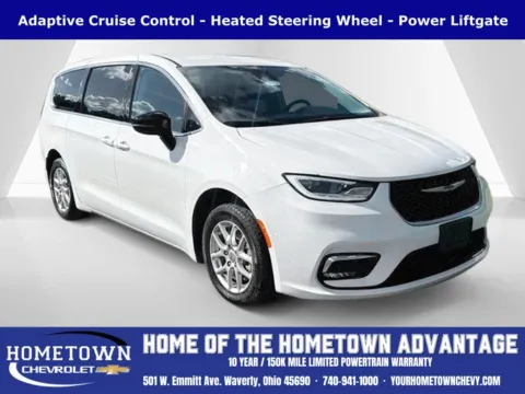 White 2024 Chrysler Pacifica Touring L for sale in Waverly, OH