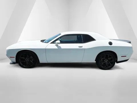 More photos of 2022 Dodge Challenger GT at Hometown Chevrolet, OH