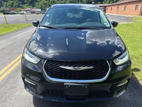 Photos of 2024 Chrysler Pacifica Touring L for sale in Waverly, OH at Hometown Chevrolet