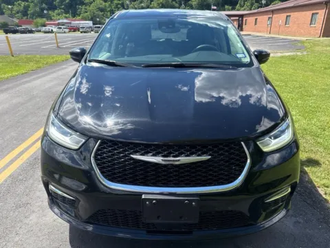 Another view of 2024 Chrysler Pacifica Touring L for sale in Waverly, OH at Hometown Chevrolet