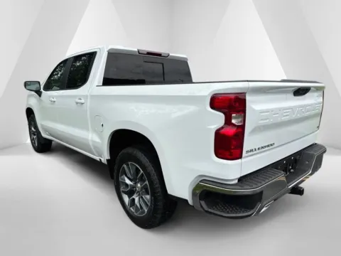 More photos of 2026 Chevrolet Silverado 1500 LT at Hometown Chevrolet, OH
