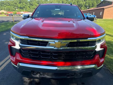 Photos of 2026 Chevrolet Silverado 1500 LT for sale in Waverly, OH at Hometown Chevrolet