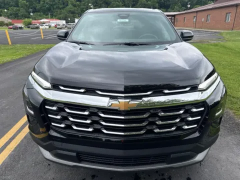 Photos of 2026 Chevrolet Equinox LT for sale in Waverly, OH at Hometown Chevrolet