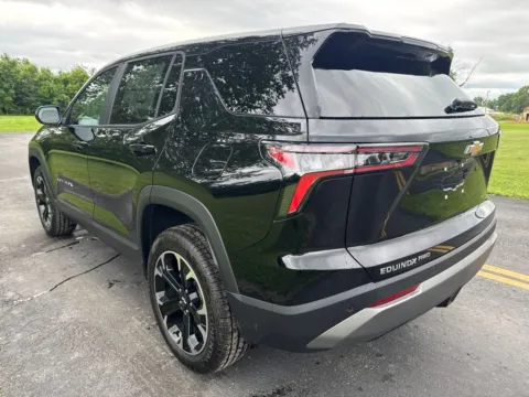 More photos of 2026 Chevrolet Equinox LT at Hometown Chevrolet, OH