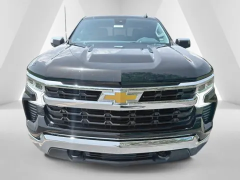 Photos of 2026 Chevrolet Silverado 1500 LT for sale in Waverly, OH at Hometown Chevrolet