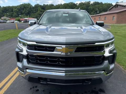 Photos of 2026 Chevrolet Silverado 1500 LT for sale in Waverly, OH at Hometown Chevrolet