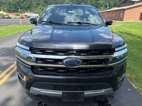Photos of 2023 Ford Expedition Limited for sale in Waverly, OH at Hometown Chevrolet