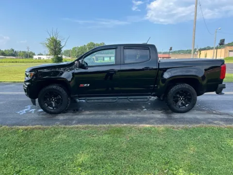 More photos of 2022 Chevrolet Colorado Z71 at Hometown Chevrolet, OH