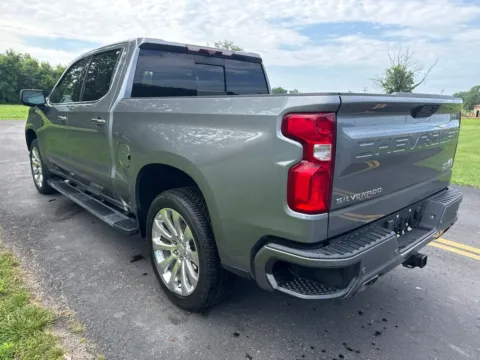 More photos of 2021 Chevrolet Silverado 1500 High Country at Hometown Chevrolet, OH