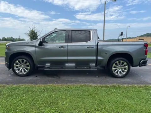 More photos of 2021 Chevrolet Silverado 1500 High Country at Hometown Chevrolet, OH