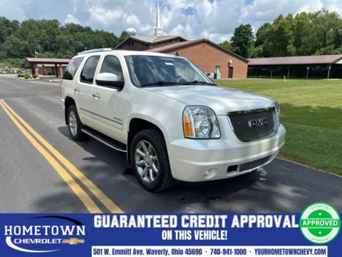 White 2013 GMC Yukon Denali for sale in Waverly, OH