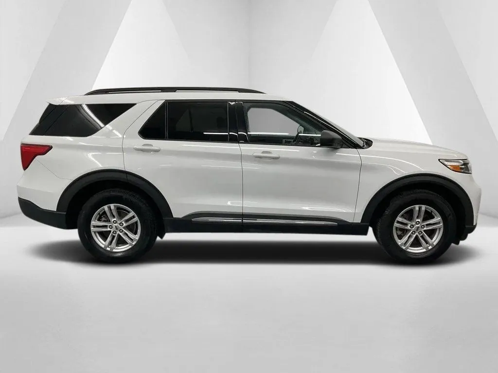 2022 Ford Explorer XLT - Photo 8
