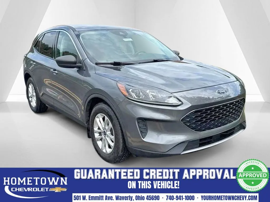 Gray 2022 Ford Escape SE for sale in Waverly, OH