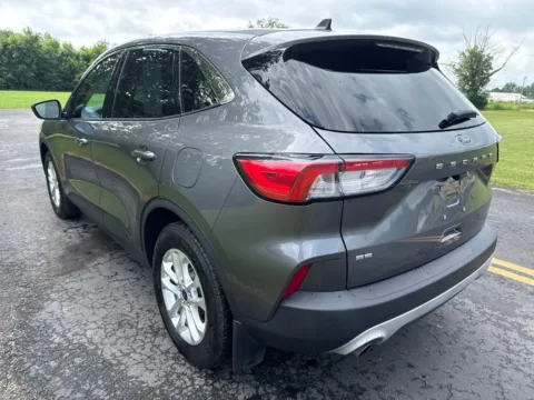 More photos of 2022 Ford Escape SE at Hometown Chevrolet, OH