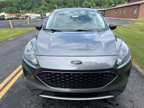 Photos of 2022 Ford Escape SE for sale in Waverly, OH at Hometown Chevrolet