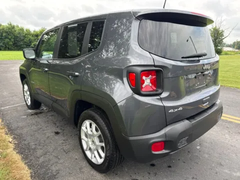 More photos of 2023 Jeep Renegade Latitude at Hometown Chevrolet, OH