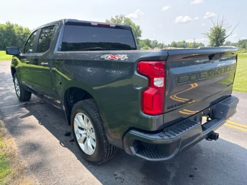 More photos of 2021 Chevrolet Silverado 1500 Custom at Hometown Chevrolet, OH