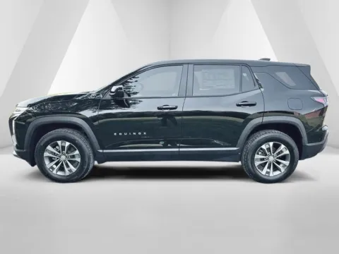 More photos of 2027 Chevrolet Equinox LT at Hometown Chevrolet, OH