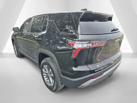 More photos of 2027 Chevrolet Equinox LT at Hometown Chevrolet, OH