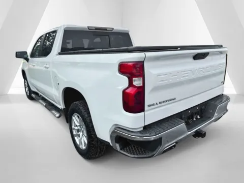 More photos of 2019 Chevrolet Silverado 1500 LT at Hometown Chevrolet, OH